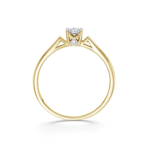 Кольцо с 3 бриллиантами из комбинированного золота 93750